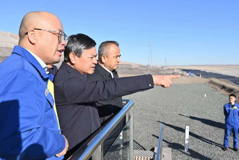 生态环境部部长黄润秋赴新疆维吾尔自治区和新疆生产建设兵团调研生态环境保护工作(图4)